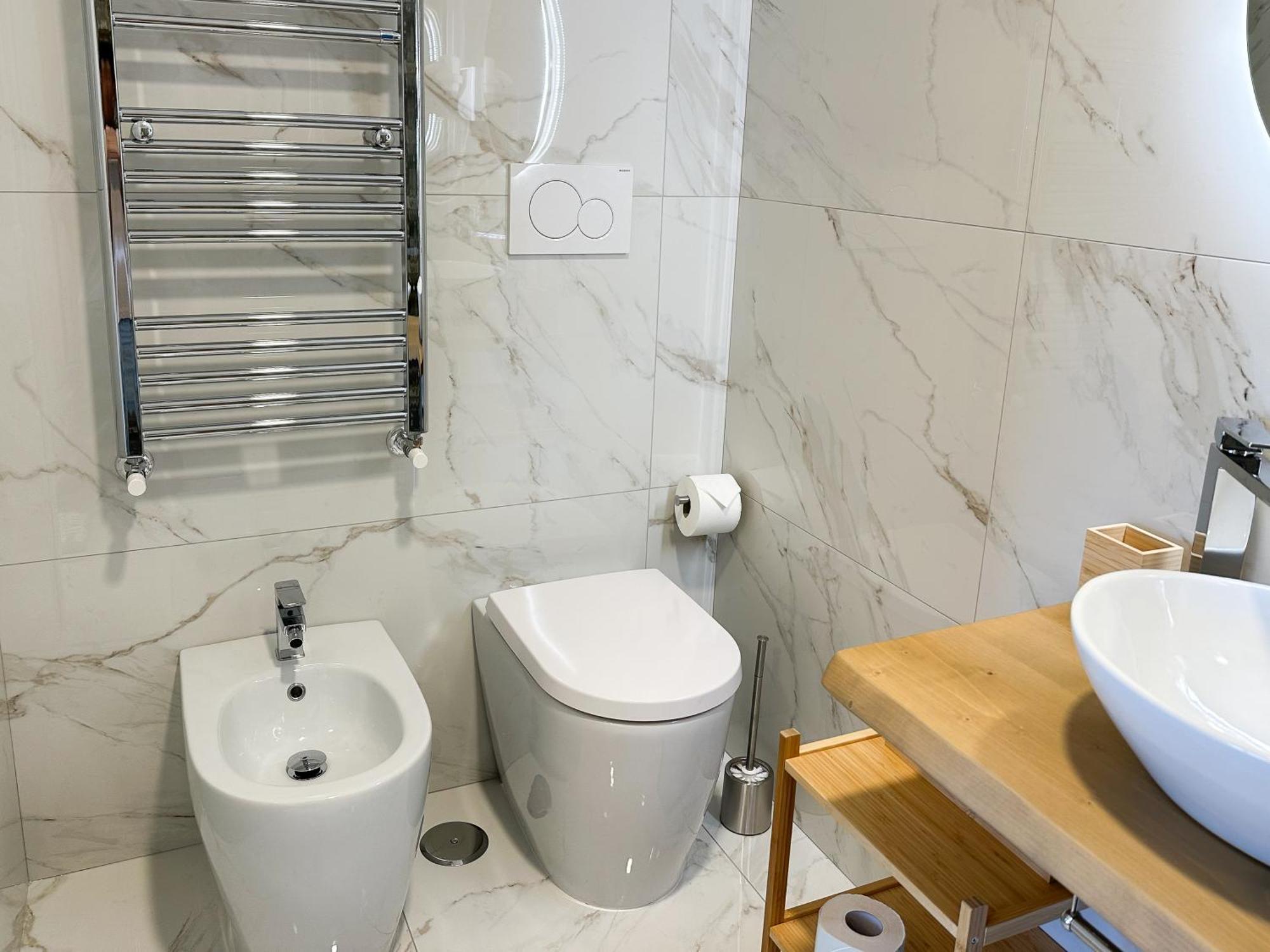 Isola 163 Guest House 菲乌米奇诺 外观 照片