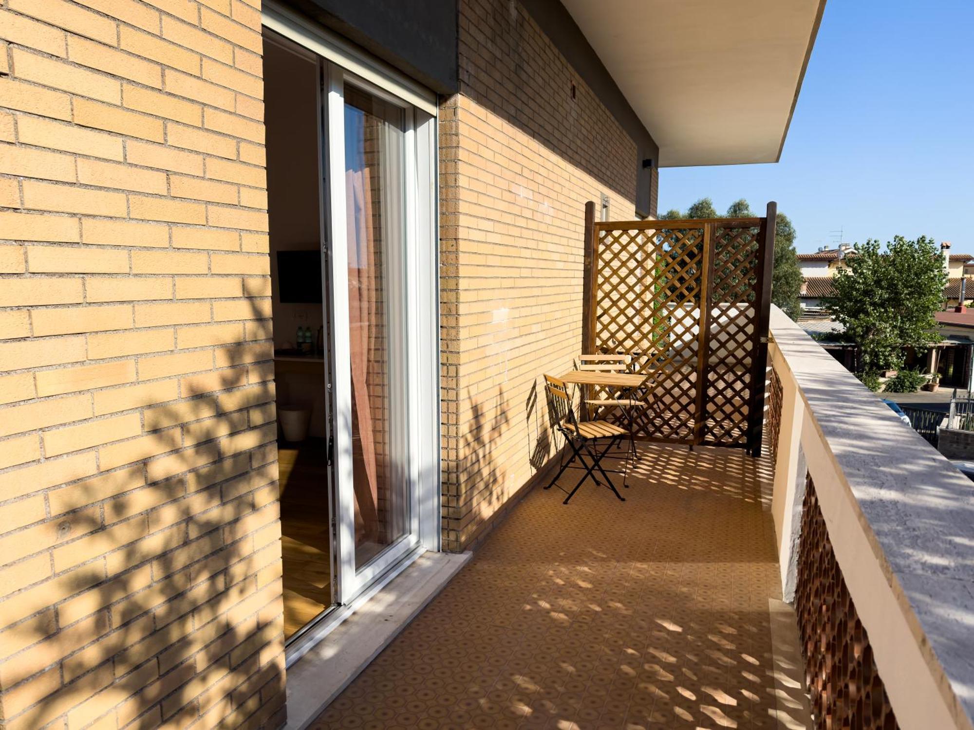 Isola 163 Guest House 菲乌米奇诺 外观 照片